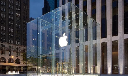 比买iphone手机更沉要的，是游苹果的地标