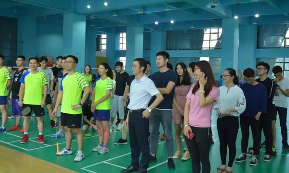 欧宝OB2018羽毛球赛圆满进行